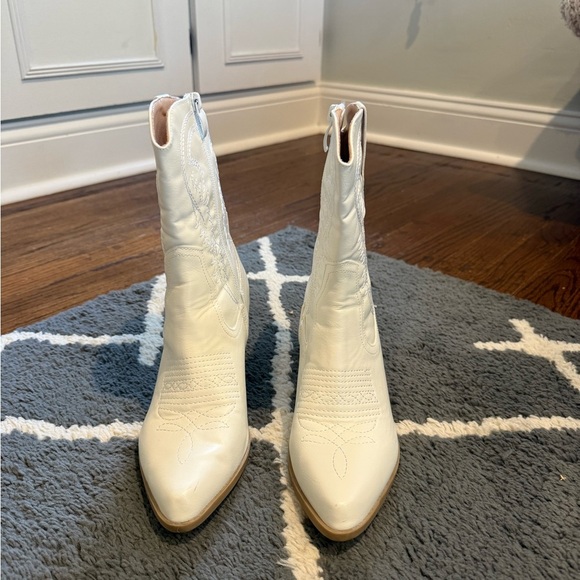 White Cowboy Boots - Picture 5 of 10